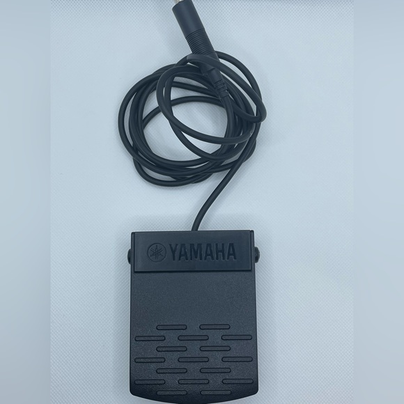 Yamaha PA-150 sustain pedal for electronic piano/keyboard. - Picture 2 of 4
